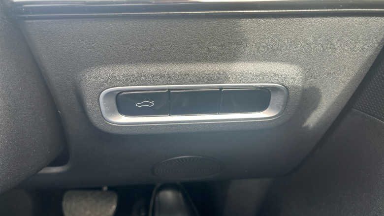 Omoda 5 1.6 TGDI Noble 5dr 7DCT Petrol Estate